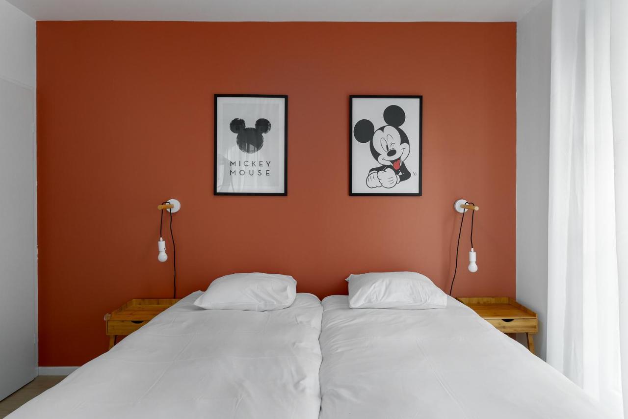 Apartment 2 Bedroomed Near Disneyland Paris With Garden Parking At Serris Bagian luar foto