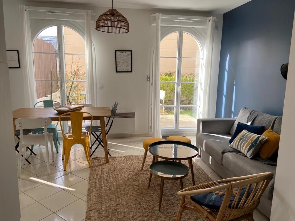 Apartment 2 Bedroomed Near Disneyland Paris With Garden Parking At Serris Bagian luar foto