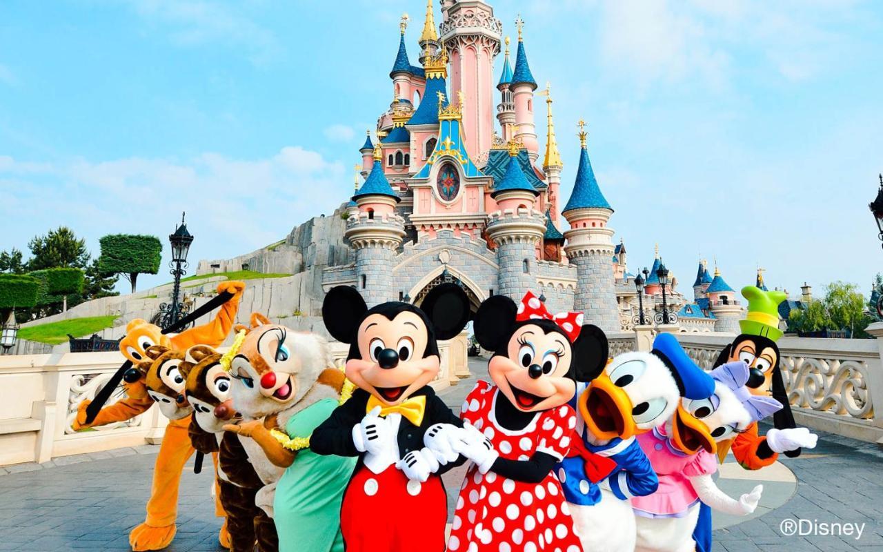 Apartment 2 Bedroomed Near Disneyland Paris With Garden Parking At Serris Bagian luar foto